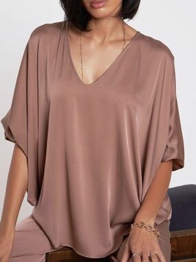 Relaxed Austin Top V-Neck Tunic Top in Khaki Mauve-Taupe